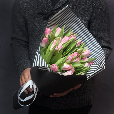 29 розовых тюльпанов фото