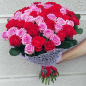 51 роза микс «красно-розовая» 60 см фото