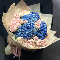 Букет цветов «Ароматное изобилие» фото