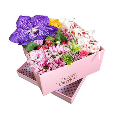 Коробка с цветами и конфетами 2 | размер M фото