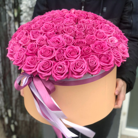 101 розовая роза в шляпной коробке фото