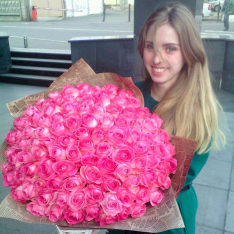 101 розовая роза Аква 60 см фото