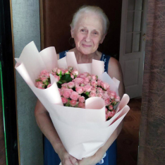Букет из 25 кустовых роз Бомбастик фото